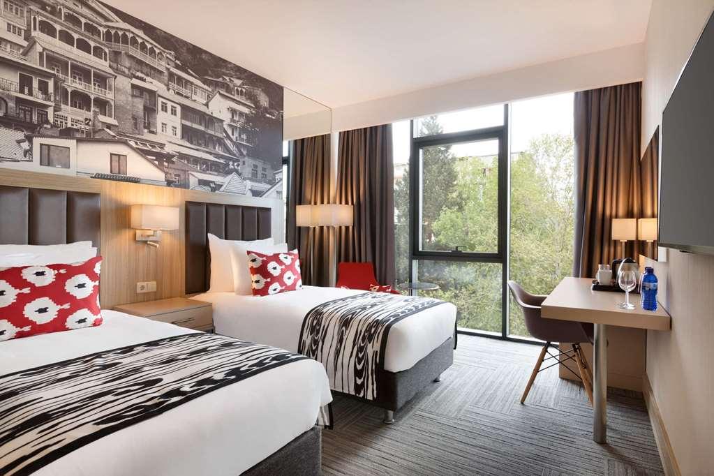 Ramada Encore Tbilisi Zimmer foto